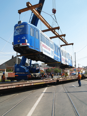 Pe şinele din Arad circulă doar tramvaie second hand