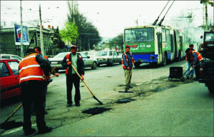 Administraţia Străzilor Bucureşti alocă peste 100 milioane de euro pentru refacerea sistemului rutier