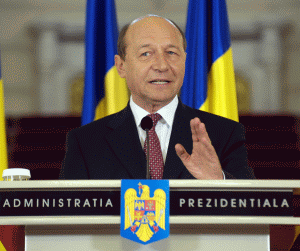 BĂSESCU: "Tehnic, ieşim din recesiune, nu şi din criză"