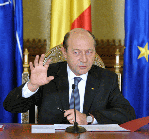 Băsescu: "Baronii economiei îi găsim, în primul rând, la regiile de stat"