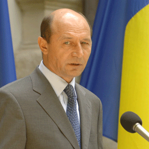 Băsescu: "BNR este un permanent profesor, dar ia întrebaţi pe vreunul dacă vrea să fie prim-ministru!"