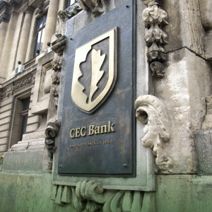 CEC Bank elimină soldul minim intangibil pentru conturile în lei ale persoanelor juridice