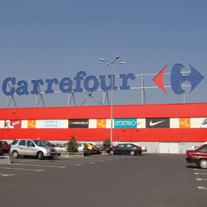 "Carrefour" şi-a redus profitul operaţional cu 23%