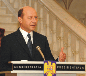 Traian Băsescu a cerut Executivului alocarea către Apărare, în 2008, a 2,38% din PIB