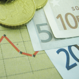 Economia Greciei nu se va redresa nici în 2012, potrivit estimărilor FMI.