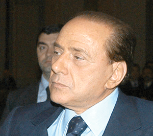 Silvio Berlusconi: "Executivul italian lucrează cu eforturi maxime la realizarea obiectivelor privind datoria publică". 