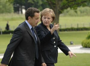 Sarkozy şi Merkel vor discuta duminică despre recapitalizarea băncilor