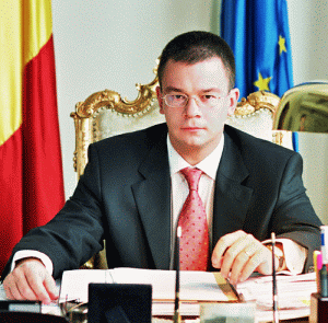 Mihai Răzvan Ungureanu, premier desemnat