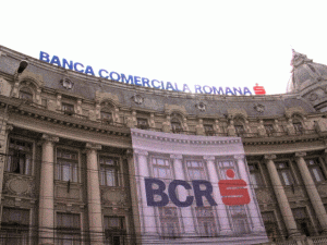 Un acţionar cere în instanţă listarea BCR