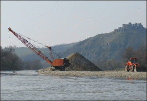 Constructorii din Ungaria preferă să cumpere piatră de la carierele din Arad, datorită preţurilor mai mici din ţară.