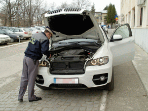 Un autoturism furat, depistat de S.P.F. Iaşi