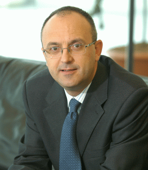 Răsvan Radu, "Unicredit": Romania has too many universal banks