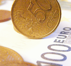 Euro se depreciază