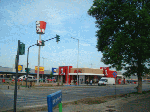 KFC investeşte 500.000 de euro în al doilea restaurant Drive Thru din ţară