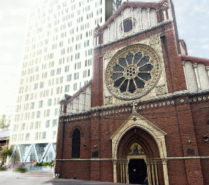 Nu mai sunt piedici în demolarea Cathedral Plaza