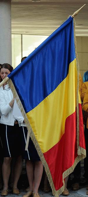 Sandra Izbaşa va purta drapelul la ceremonia de închidere