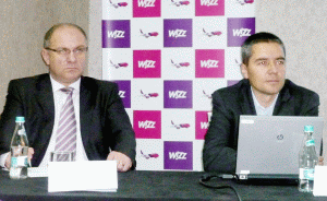 Valentin Iordache - directorul CNAB (stânga), împreună cu György Abrán - Chief Commercial Officer la "Wizz Air" (dreapta).