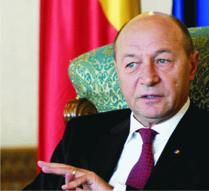 Traian Băsescu: "România este într-o situaţie dificilă, din punct de vedere politic"