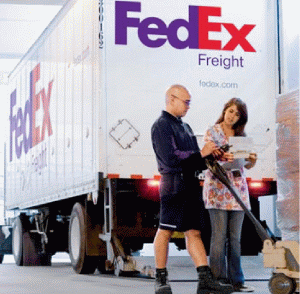 "FedEx" a obţinut un profit de 1,45 dolari/acţiune în primul trimestru fiscal, încheiat în 31 august 2012, comparativ cu 1,46 dolari în acelaşi interval din 2011.