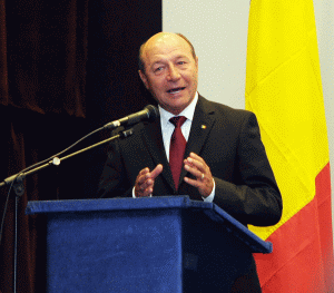 Controverse între politicieni privind implicarea lui Băsescu în formarea noului Guvern