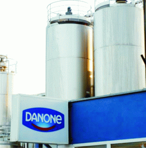 "Danone" îşi reduce costurile cu 200 de milioane de euro