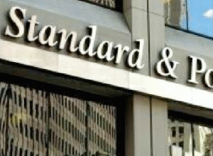 Moody's a retrogradat compania-mamă a Standard & Poor's