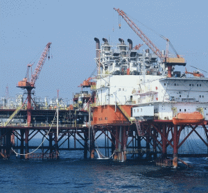 Parteneriat Petrom - Repsol pentru patru perimetre onshore la mare adâncime