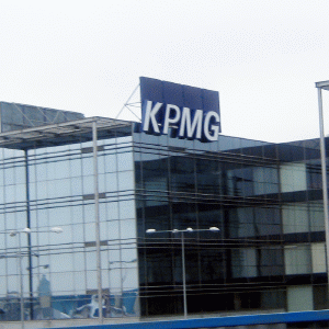 KPMG a demis un partener din Los Angeles pentru divulgare de informaţii privilegiate