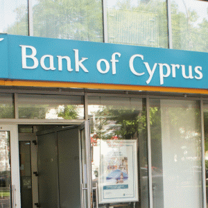 Anchetă privind achiziţia "Uniastrum" de către "Bank of Cyprus" 