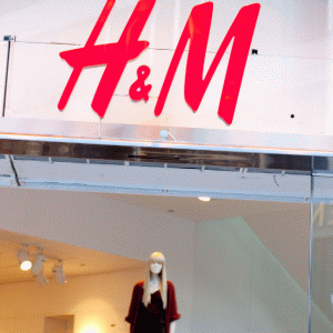 Vânzările H&M în România au crescut cu 38% în perioada martie-mai