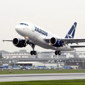 Premierul şi sindicatele nu mai vor scandal la Tarom