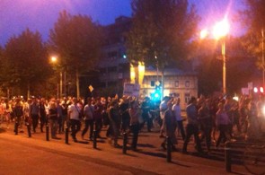 Mii de oameni protestează împotriva proiectului Roşia Montană, în Capitală