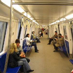 Salarii şi mai mari pentru lucrătorii de la metrou