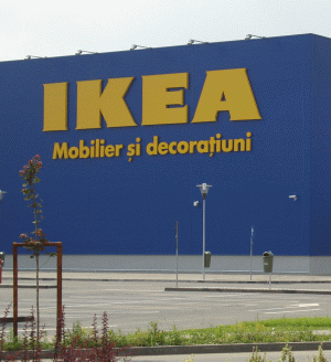 Ikea: Compania nu are în plan deschiderea unei unităţi de producţie în România