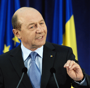 Băsescu: "România se află la un pas de a fi izolată"