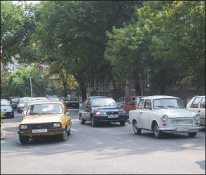 Astăzi, noi dezbateri despre taxa auto în Parlament