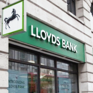 Surse: A demisionat şeful diviziei de curs valutar din cadrul "Lloyds Banking"