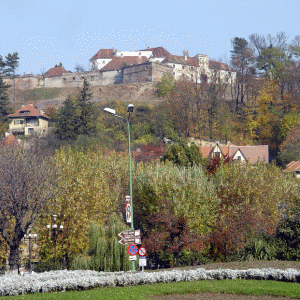 Cetatea Braşovului mai are de aşteptat până îşi va schimba proprietarul