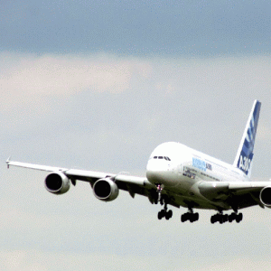 "Airbus" înstrăinează 50% din diviziile sale