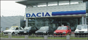 Administraţia de la "Dacia" a majorat oferta salarială pentru sindicaliştii aflaţi în grevă