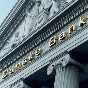 "Danske Bank" îşi va deprecia activele cu 1,5 miliarde dolari