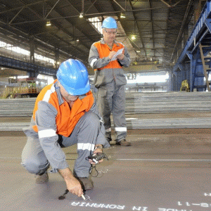 Angajaţii ArcelorMittal vor avea salarii mai mari, după negocierile cu administraţia