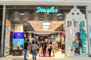 Douglas a deschis al 18-lea magazin, în Mega Mall