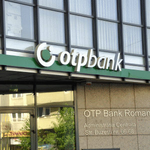 "Oferta OTP Bank de conversie a creditelor în CHF are clauze abuzive"