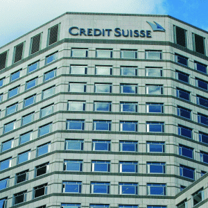 Banca elveţiană Credit Suisse desfiinţează 8% din posturi 