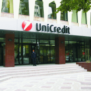 270 milioane lei - profitul net consolidat al UniCredit Bank, în 2015