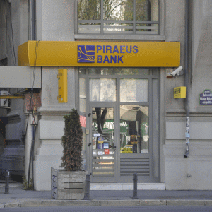 Piraeus Bank România trece pe profit 