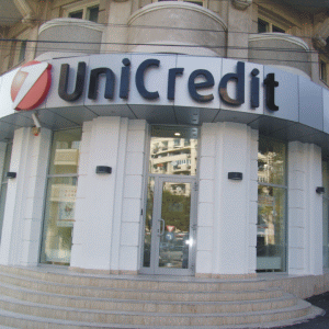 "UniCredit" lansează o revizuire strategică sub noua conducere