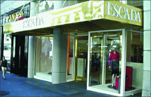 Profiturile "Escada" s-au înjumătăţit