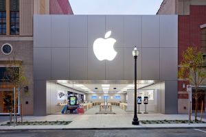 Comisia Europeană somează Apple să returneze Irlandei 13 miliarde de euro din impozite neplătite